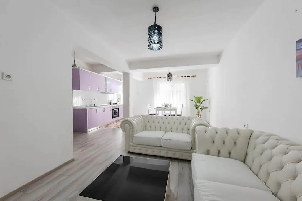 Bllok Moni Resilience 2Bedr Terrace Apartment Tirana 0*,