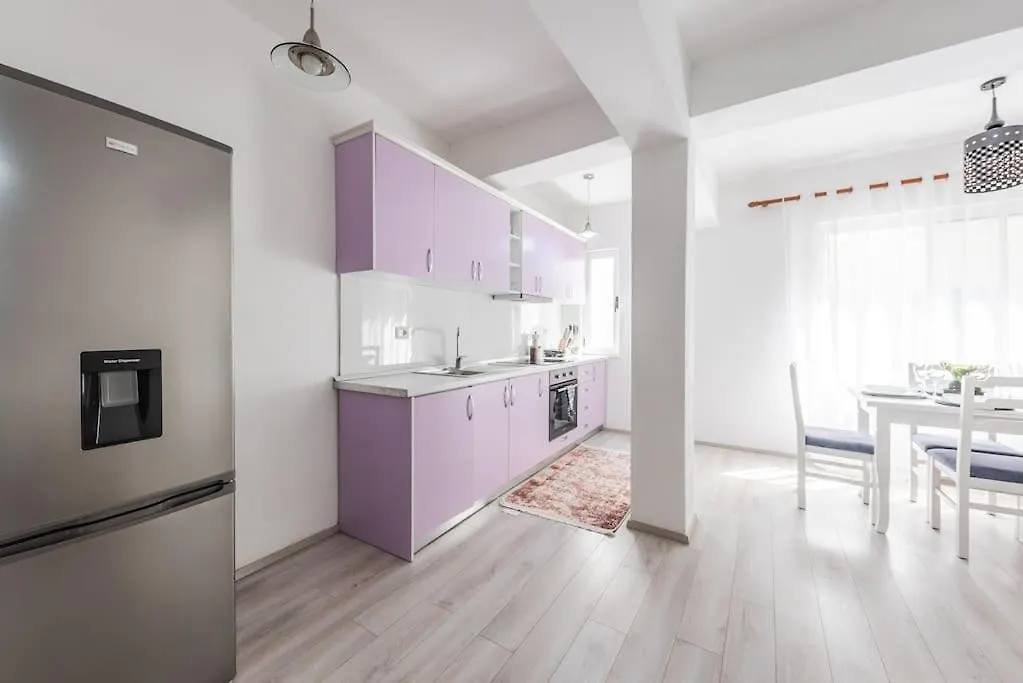 Bllok Moni Resilience 2Bedr Terrace Apartment Tirana