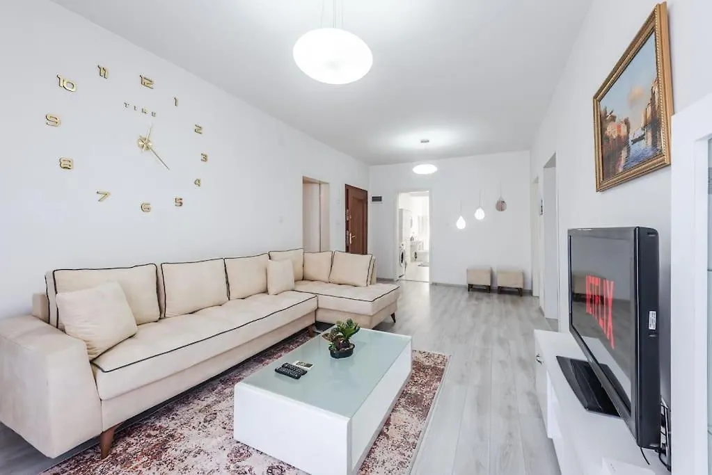 Bllok Moni Resilience 2Bedr Terrace Apartment Tirana Albania